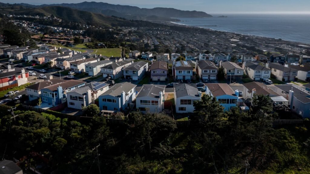 Weekly mortgage refinance demand is down more than 40% in a month